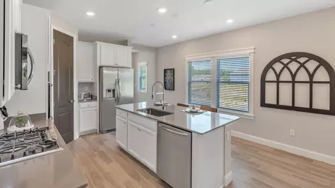 5379 Cornwall Dr, Milton, FL 32583 photo 9