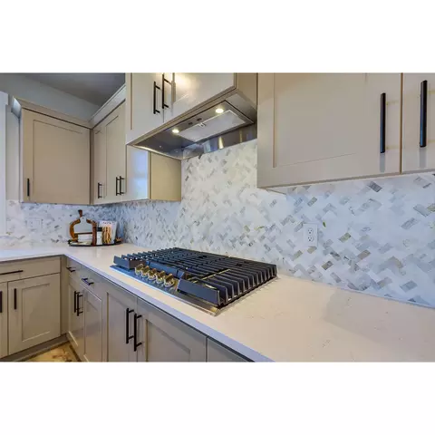 Kitchen - 41485 Metolius Ave, Sandy, OR 97055 photo 2 of 2