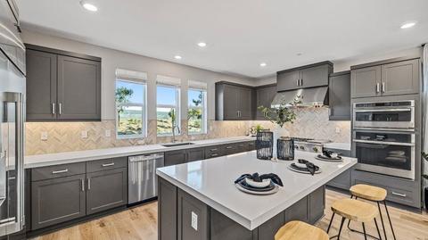 320 Merit, Irvine, CA 92618 photo 2