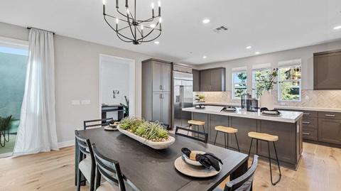 320 Merit, Irvine, CA 92618 photo 3
