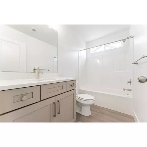 Bath - 4675 S Olive Ave, Mapleton, UT 84664 photo 2 of 2
