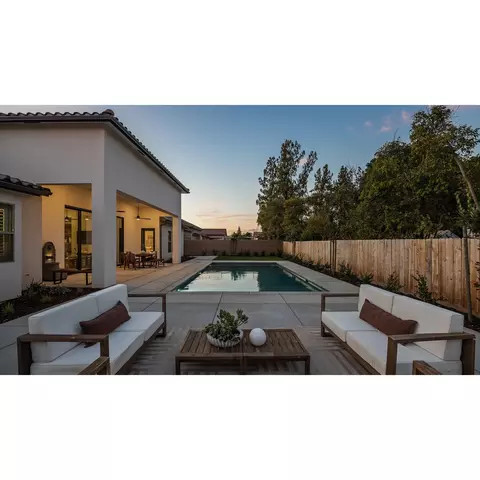 Exterior - 1677 N Twinberry Ave, Clovis, CA 93619 photo 4 of 10
