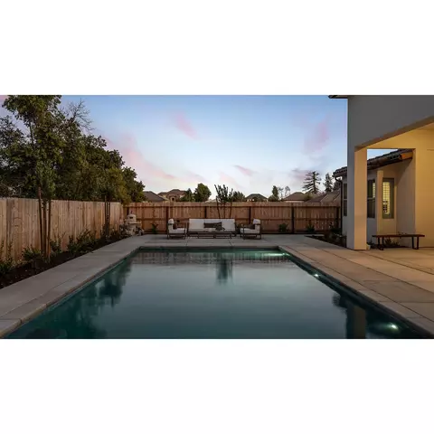 Exterior - 1677 N Twinberry Ave, Clovis, CA 93619 photo 7 of 10