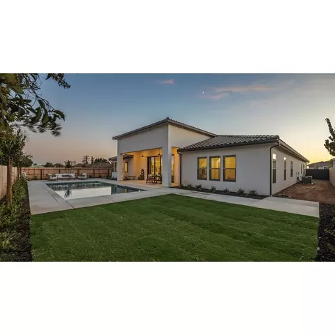 Exterior - 1677 N Twinberry Ave, Clovis, CA 93619 photo 3 of 10