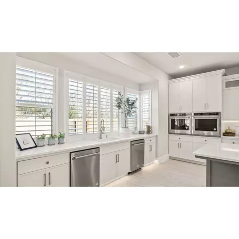 Kitchen - 1677 N Twinberry Ave, Clovis, CA 93619 photo 5 of 5