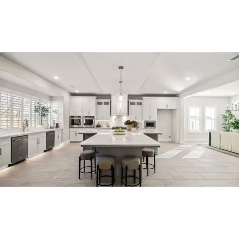 Kitchen - 1677 N Twinberry Ave, Clovis, CA 93619 photo 4 of 5