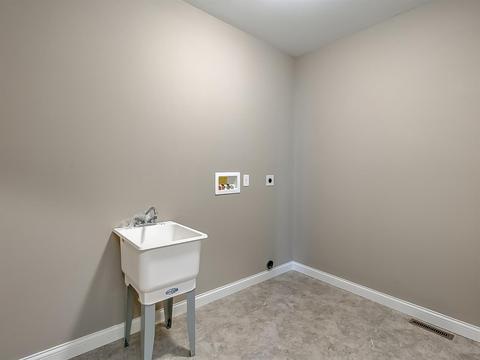 3798 Fairmount Cir, Cincinnati, OH 45245 photo 31