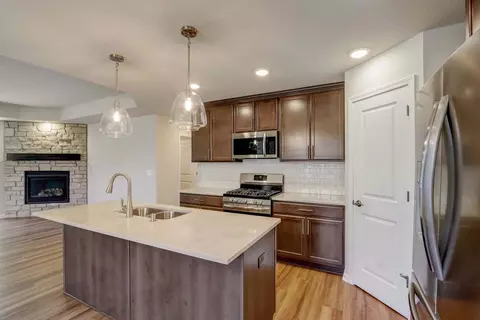 806 Margo Cir, Eagle, WI 53119 photo 11