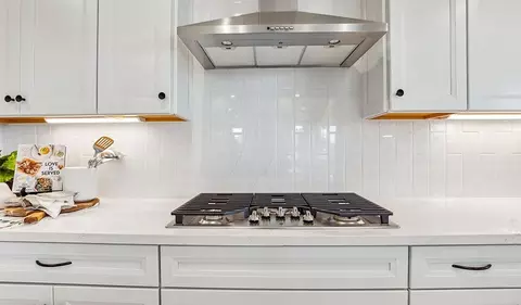 Kitchen - 2127 Geneva Way, Manteca, CA 95337 photo 6 of 9