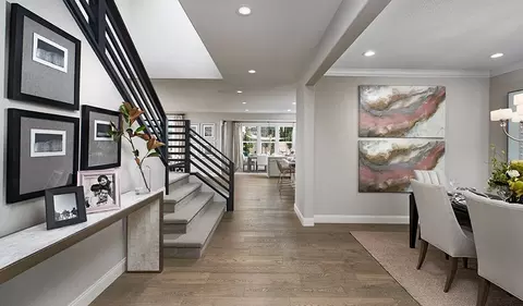 Entry Way - 2127 Geneva Way, Manteca, CA 95337 photo 3 of 4