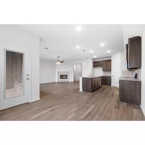 906 Eloise Ln, Cleburne, TX 76033 photo 10