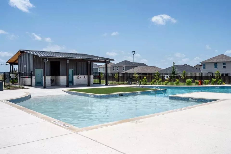 Exterior - Plan 1655 - 1308 London Ave, New Braunfels, TX 78130 photo 3 of 4