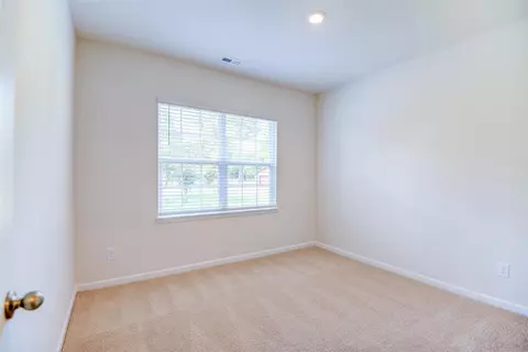 407 Stratton Pl, Washington, NC 27889 photo 5