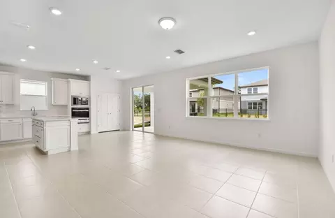 Living - 10016 Patterson Way, Parrish, FL 34219 photo 2 of 2