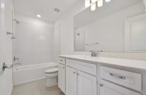 Bath - 10016 Patterson Way, Parrish, FL 34219 photo 4 of 4
