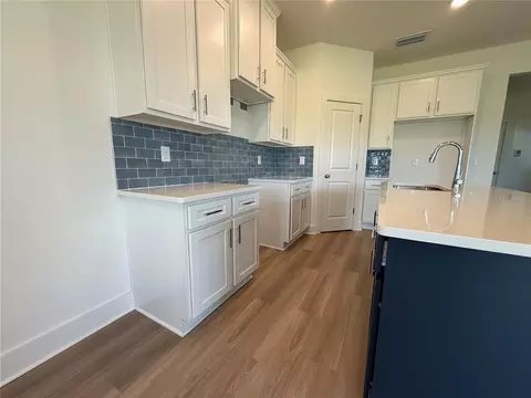 Kitchen - 13978 Emerald Fields Dr, Hudson, FL 34667 photo 5 of 8