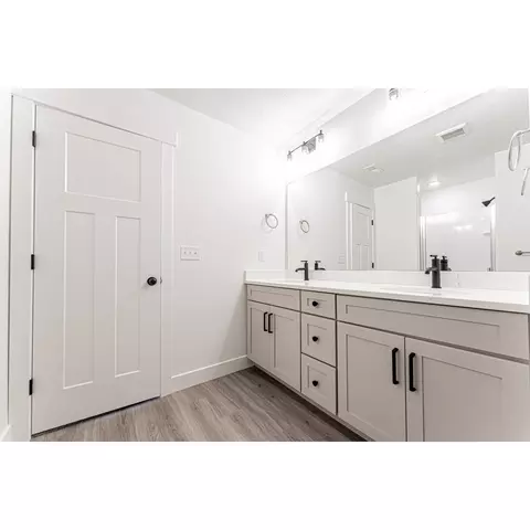 Bath - 4671 S Olive Ave, Mapleton, UT 84664 photo 1 of 2