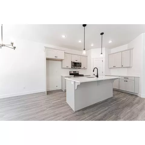 Kitchen - 4671 S Olive Ave, Mapleton, UT 84664 photo 4 of 4