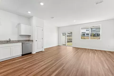 Living - 485 Colchester Ct, Moncks Corner, SC 29461 photo 1 of 4