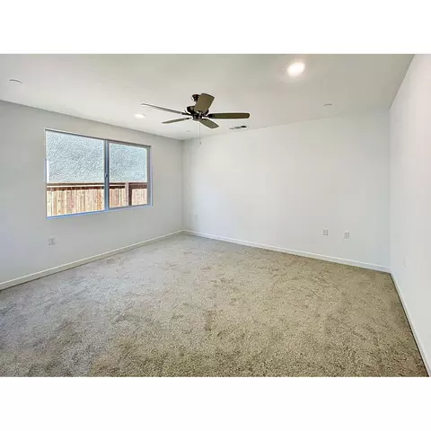 1139 Wildflower Dr, Madera, CA 93636 photo 4