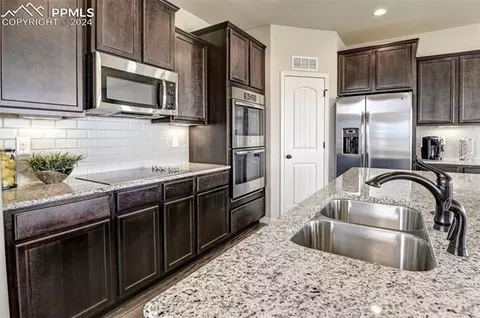 8102 Daelyn Dr, Peyton, CO 80831 photo 16