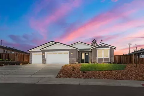 2435 Briar Meadow Cir, Auburn, CA 95603