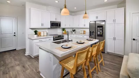 736 Mara Loop UNIT 4, Chula Vista, CA 91911 photo 2