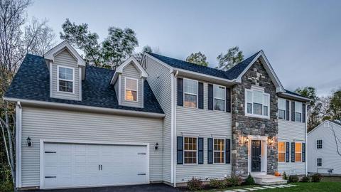 7 Dylan Dr, Suffield, CT 06078 photo 4
