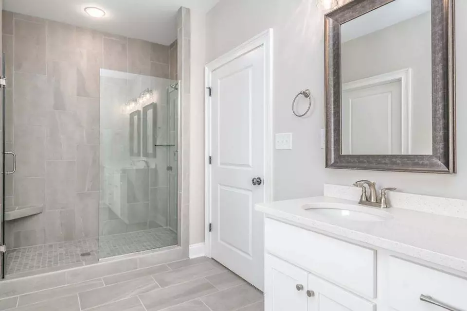 Bath - 6041 Margie Collins Dr SE, Owens Cross Roads, AL 35763 photo 2 of 3