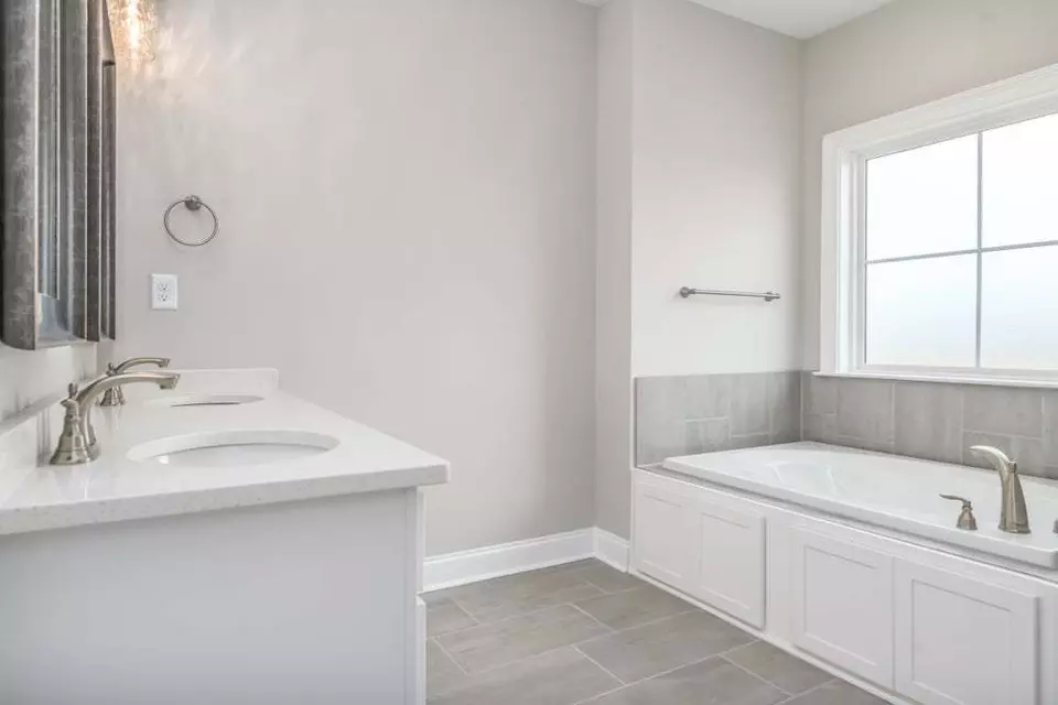 Bath - 6041 Margie Collins Dr SE, Owens Cross Roads, AL 35763 photo 1 of 3