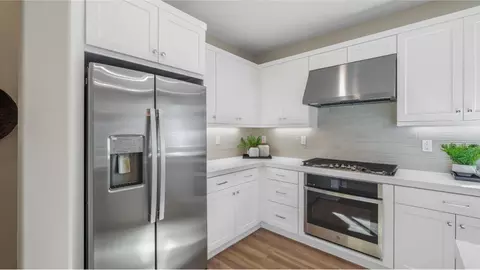 Kitchen - 26795 Keystone Loop, Valencia, CA 91381 photo 4 of 4