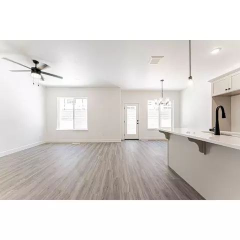 4669 S Olive Ave, Mapleton, UT 84664 photo 5