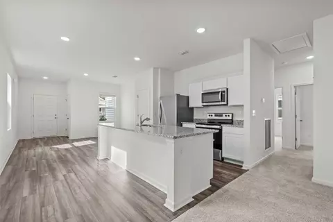 Entry Way - 100 Dionicio Loop, Seguin, TX 78155 photo 1 of 3