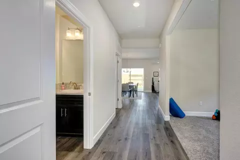 949 Hogan Rd, Galt, CA 95632 photo 12