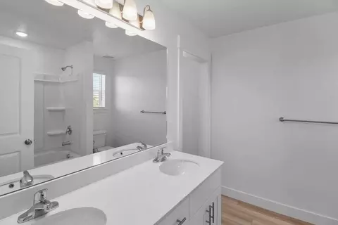 Bath - 619 W 550 N, Smithfield, UT 84335 photo 3 of 10