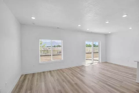 Living - 619 W 550 N, Smithfield, UT 84335 photo 3 of 6