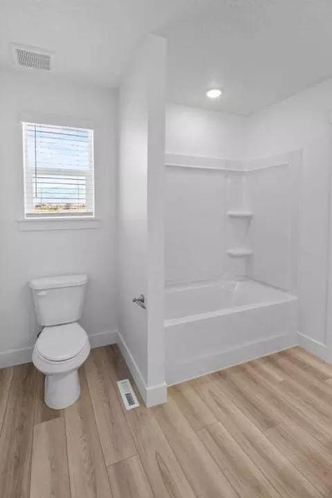 Bath - 619 W 550 N, Smithfield, UT 84335 photo 6 of 10