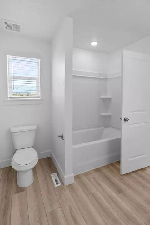 Bath - 619 W 550 N, Smithfield, UT 84335 photo 5 of 10