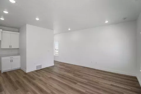 Living - 619 W 550 N, Smithfield, UT 84335 photo 5 of 6