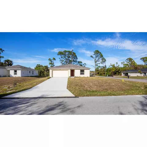 Exterior - 11252 Libby Rd, Spring Hill, FL 34609 photo 4 of 8