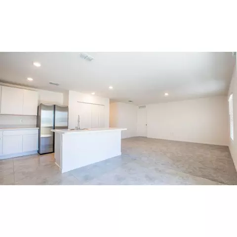 Living - 11252 Libby Rd, Spring Hill, FL 34609 photo 3 of 5