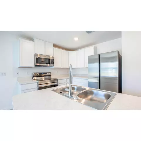 Kitchen - 11252 Libby Rd, Spring Hill, FL 34609 photo 3 of 5