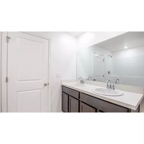 Bath - 11252 Libby Rd, Spring Hill, FL 34609 photo 4 of 5