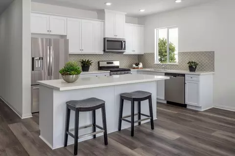 19314 Seeding Palace Cir, Riverside, CA 92507 photo 5