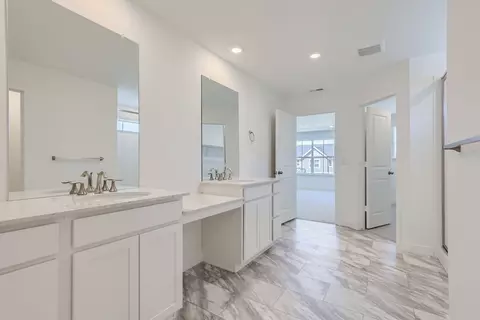 24426 Evans Dr, Aurora, CO 80018 photo 6