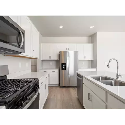 542 E Lintel Rd, Eagle Mountain, UT 84005 photo 4