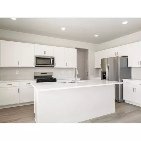 542 E Lintel Rd, Eagle Mountain, UT 84005 photo 3