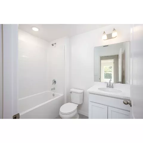 Bath - 3191 E John Ln, Inverness, FL 34453 photo 5 of 6