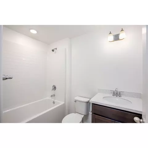 Bath - 3191 E John Ln, Inverness, FL 34453 photo 3 of 6