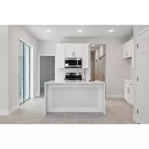 Kitchen - 257 Station Ln, Debary, FL 32713 photo 1 of 3